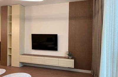 Alquiler de un amplio apartamento de 3 habitaciones, 86 m², Belgrado, Serbia